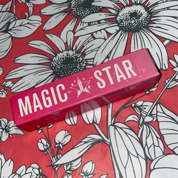 SOLD* Jeffree Star Magic Star Concealer NIB ⭐️ - Picture 2 of 5